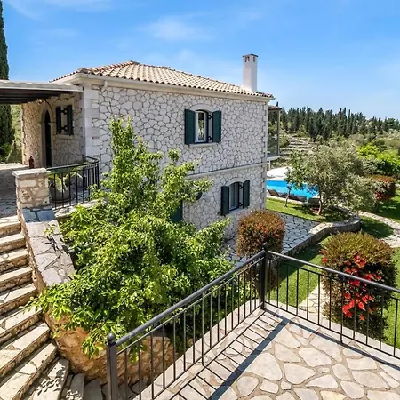 Goudis * Tsoukaládhes