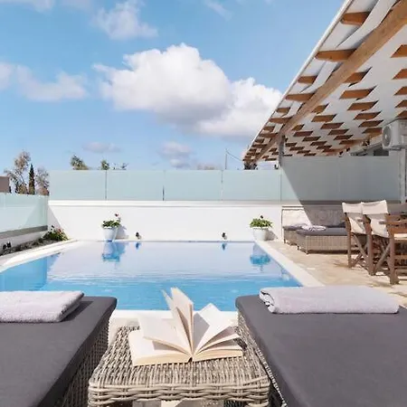 Goudis * Цукаладес