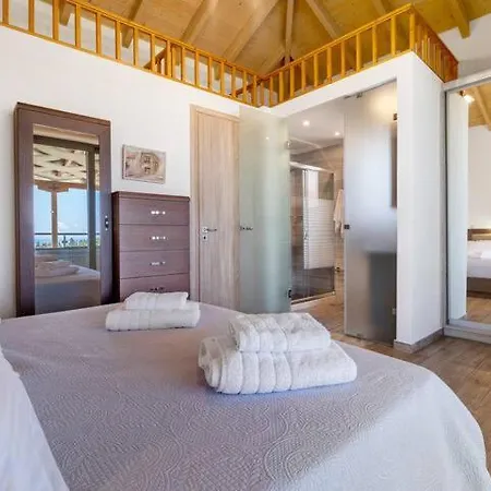 Goudis * Цукаладес