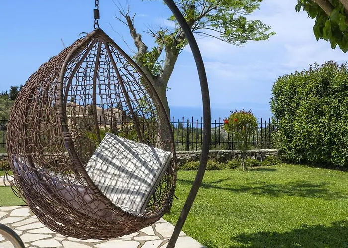 Goudis * Tsoukaladhes